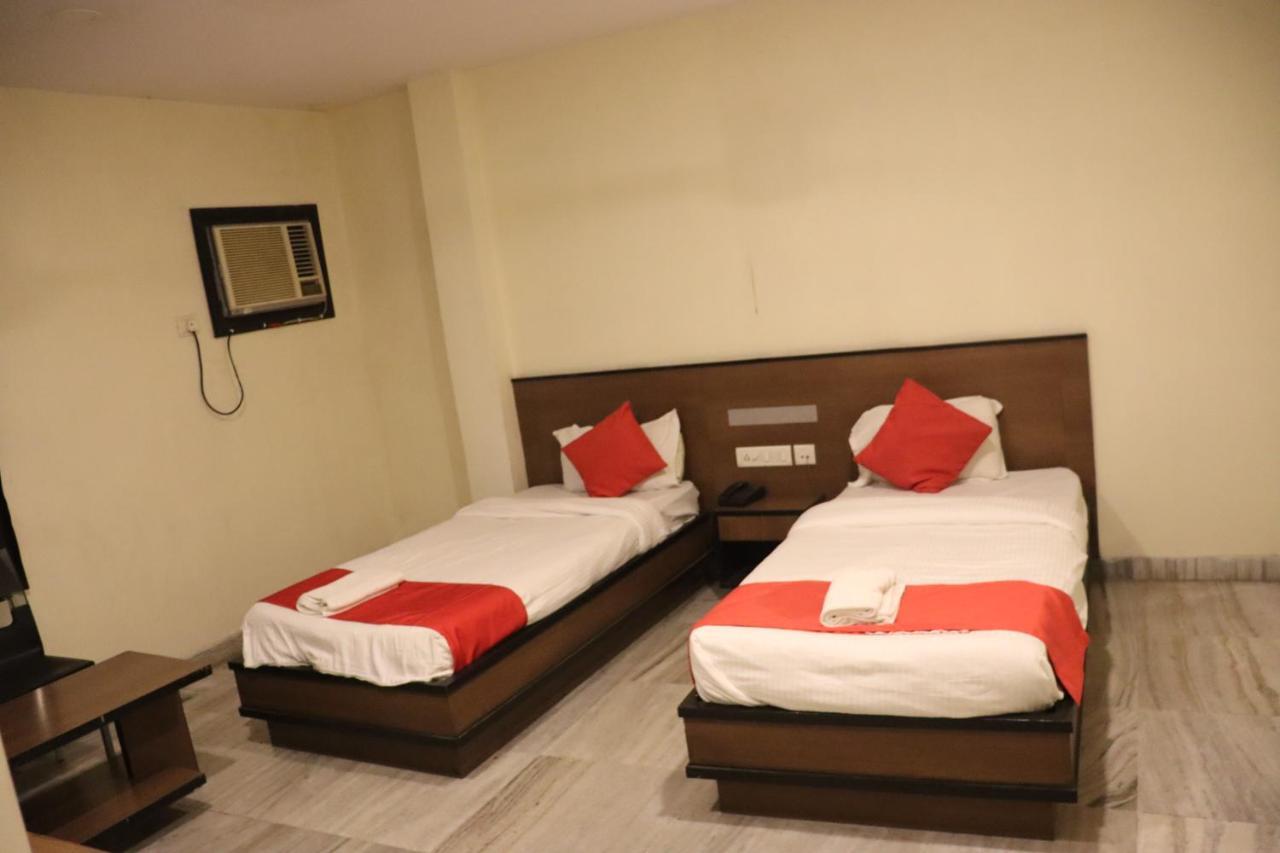 Hotel Chandra Jamshedpur Eksteriør billede