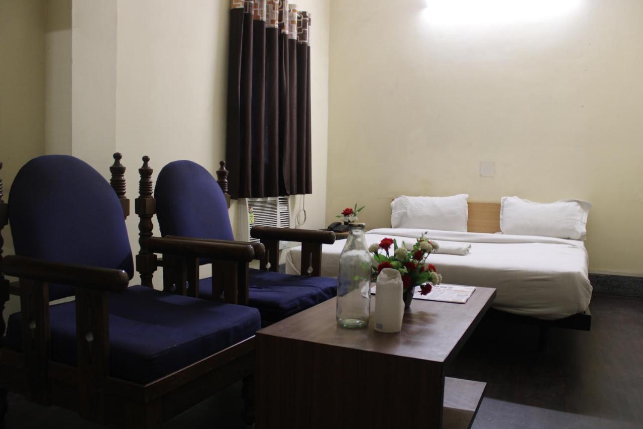 Hotel Chandra Jamshedpur Eksteriør billede